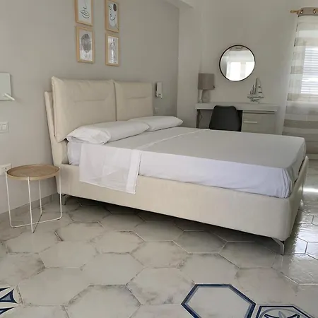 Amare House 3* Gasponi