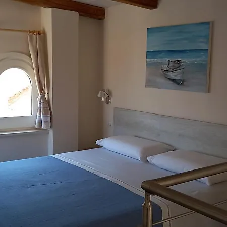 Amare House Gasponi