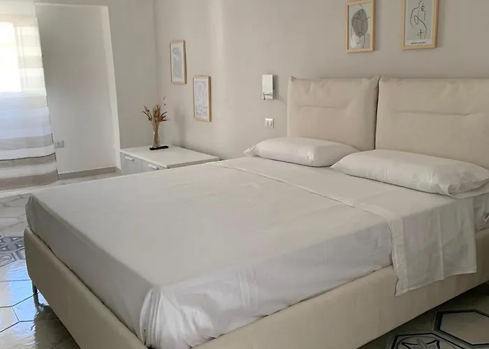 Amare House 3* Gasponi